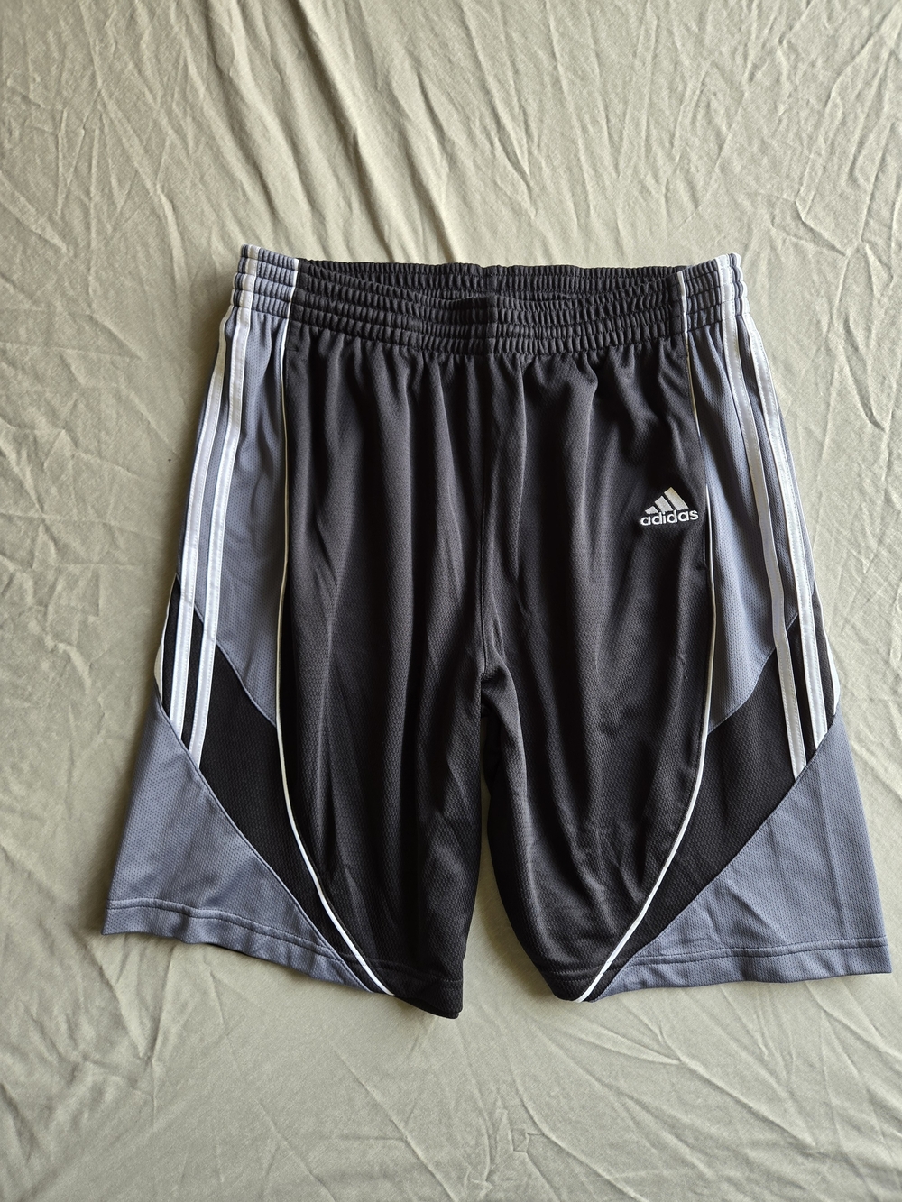 Adidas Men's Vintage Y2K Colorblock Athletic Shorts Mesh Panels Black/Gray Large